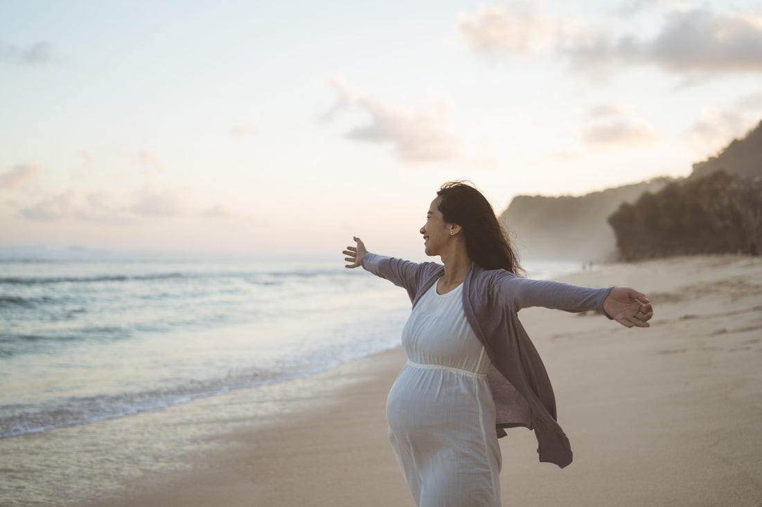 Stay Safe at the Beach While Pregnant